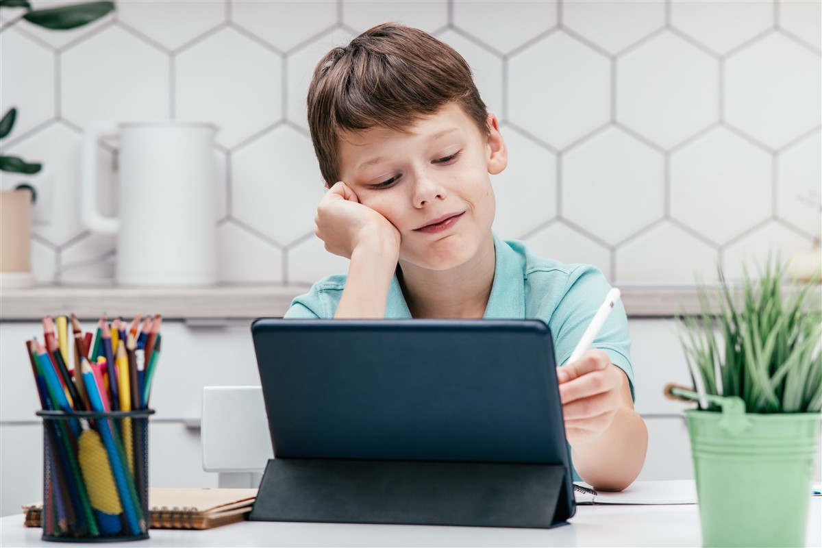 Quelle tablette éducative choisir pour enfants : Storio 2 vs LeapPad